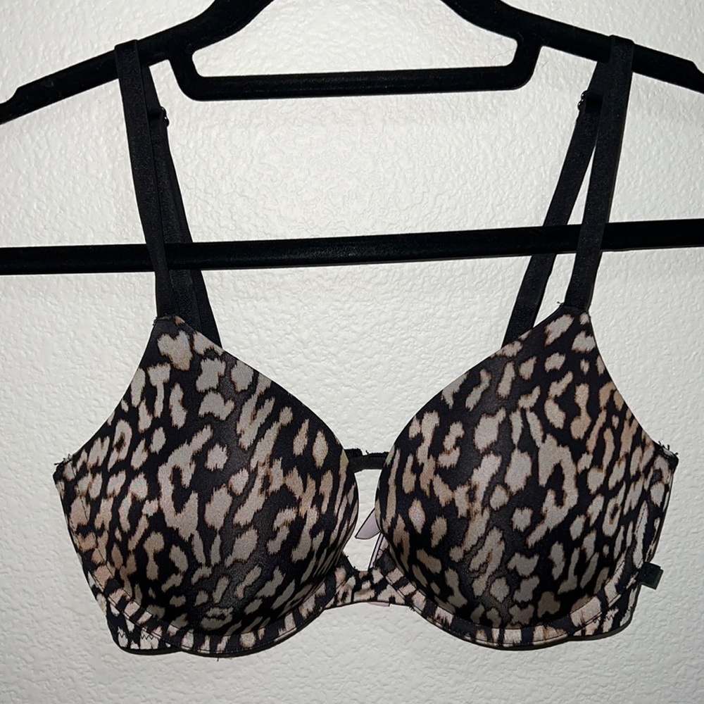 Victoria’s Secret Push Up Bra 32D